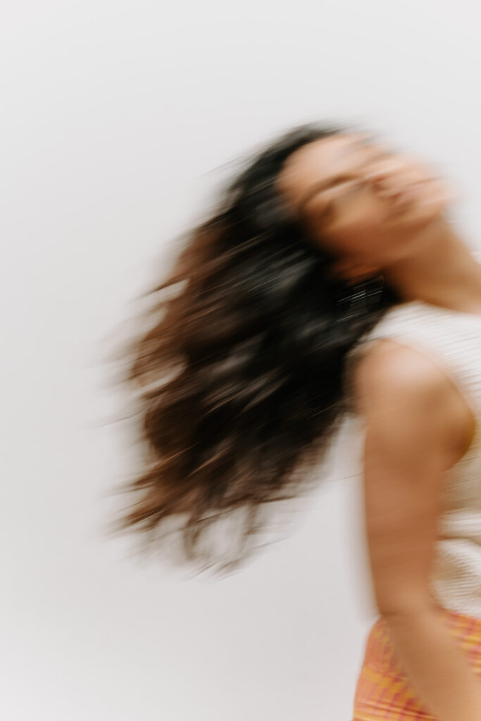 Shake The Dust mit Shima Marandi bei Boom Chakra Laka